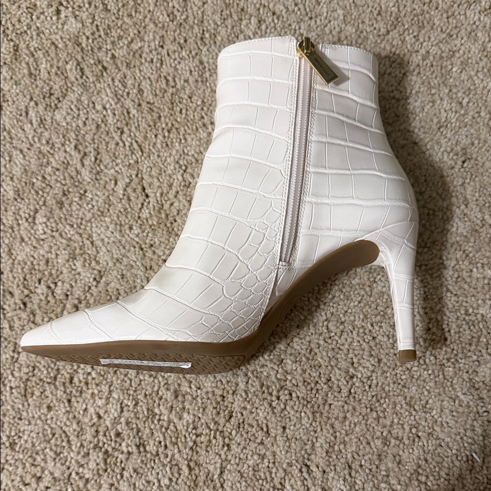 Michael Kors Light Cream Dorothy Flex Mid Bootie - Picture 7 of 9